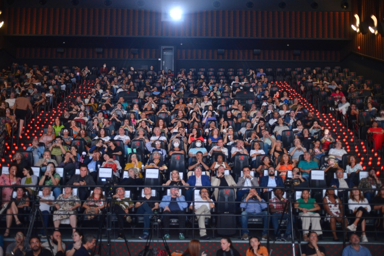 Solenidade de Abertura, homenagens e filmes de abertura 30/11