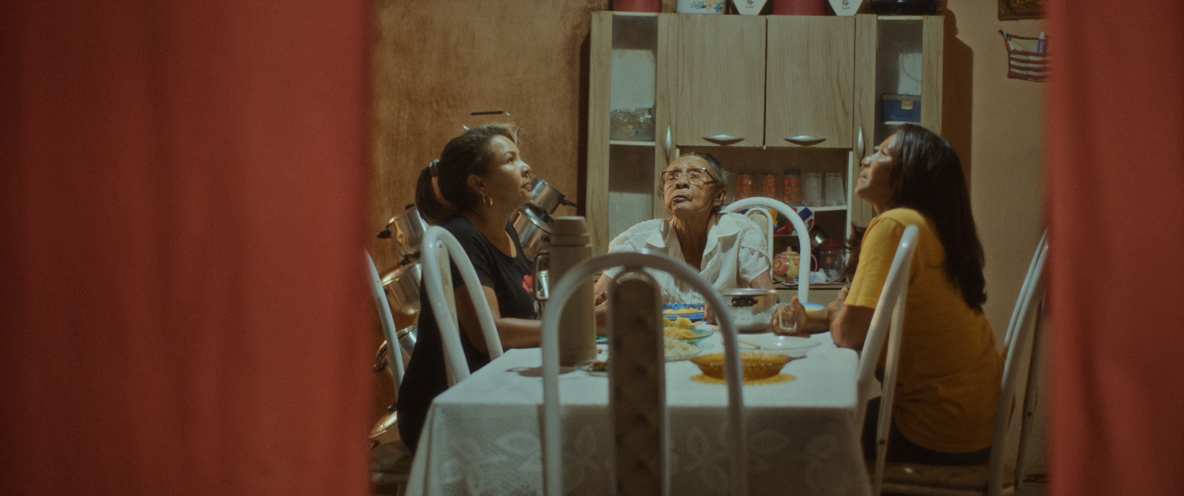 A NAVE QUE NUNCA POUSA